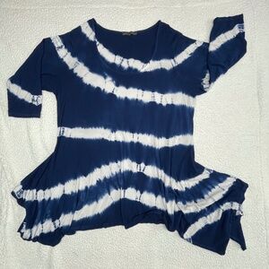 Women’s “Rose & Olive” Blue/White Top Measurements(30L x 25W)